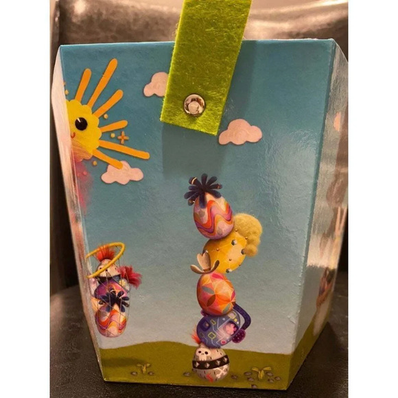 TROLLS WORLD TOUR EASTER EGG CANDY BASKET - BRAND NEW- NEVER USED - Picture 2 of 11